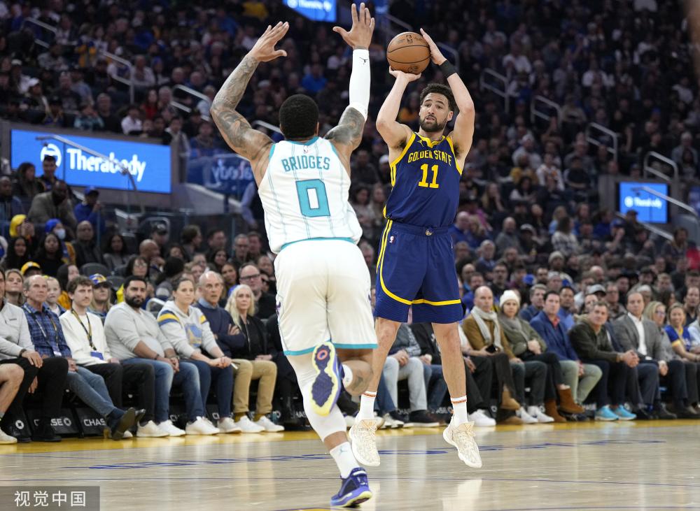 并且在面对 并且在面对